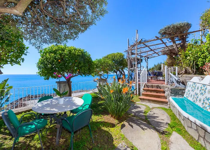 La Maliosa D' Arienzo Bed & Breakfast 3*