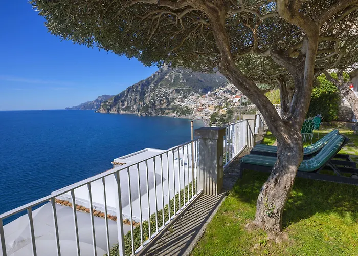 La Maliosa D' Arienzo Bed & Breakfast 3*