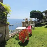 La Maliosa D' Arienzo Bed and Breakfast 3*