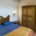 La Maliosa D' Arienzo Bed and Breakfast 3*