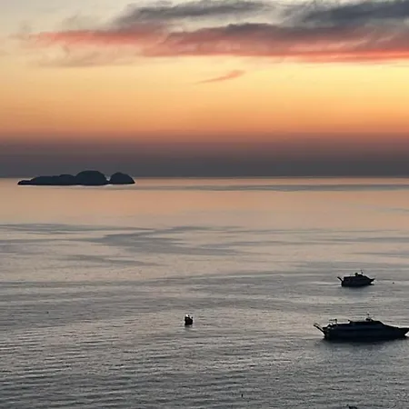 La Maliosa Oda ve Kahvaltı 3*